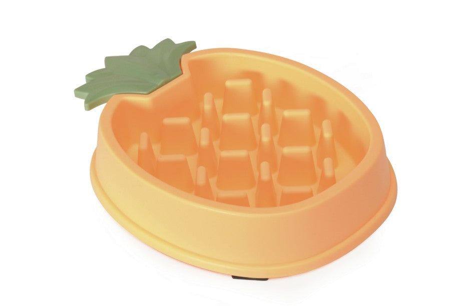 Ciotola anti-ingozzamento a forma di ananas, con rilievi interni colorati pensati per rallentare l’ingestione. Ideale per cani di tutte le taglie.