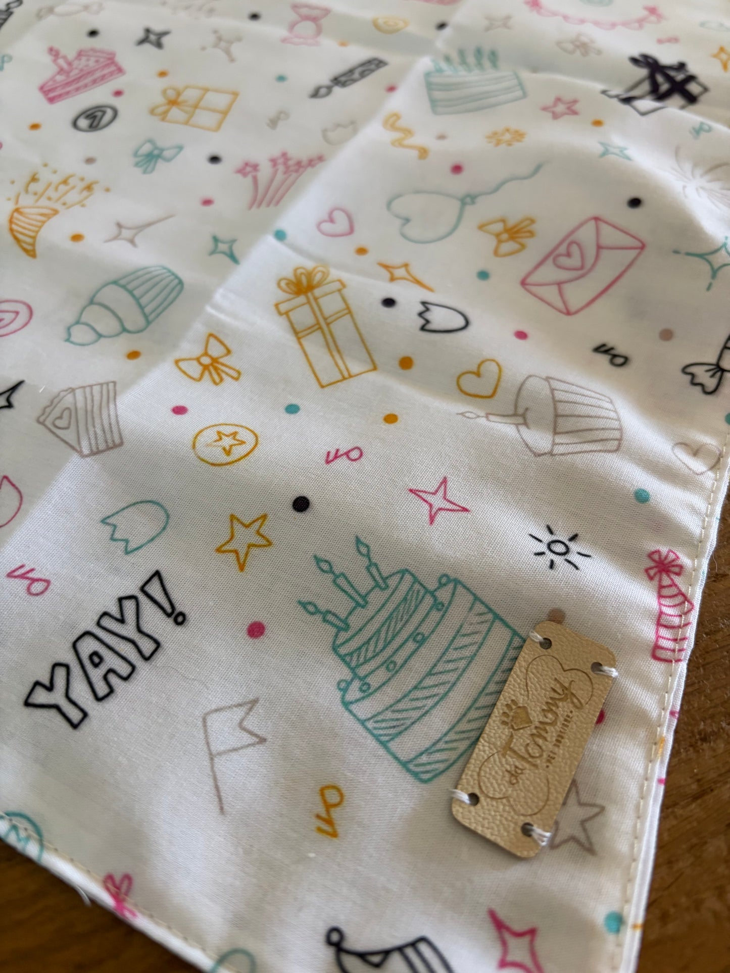 Bandana ''Happy Birthday'' - Da Tommy Pet Boutique