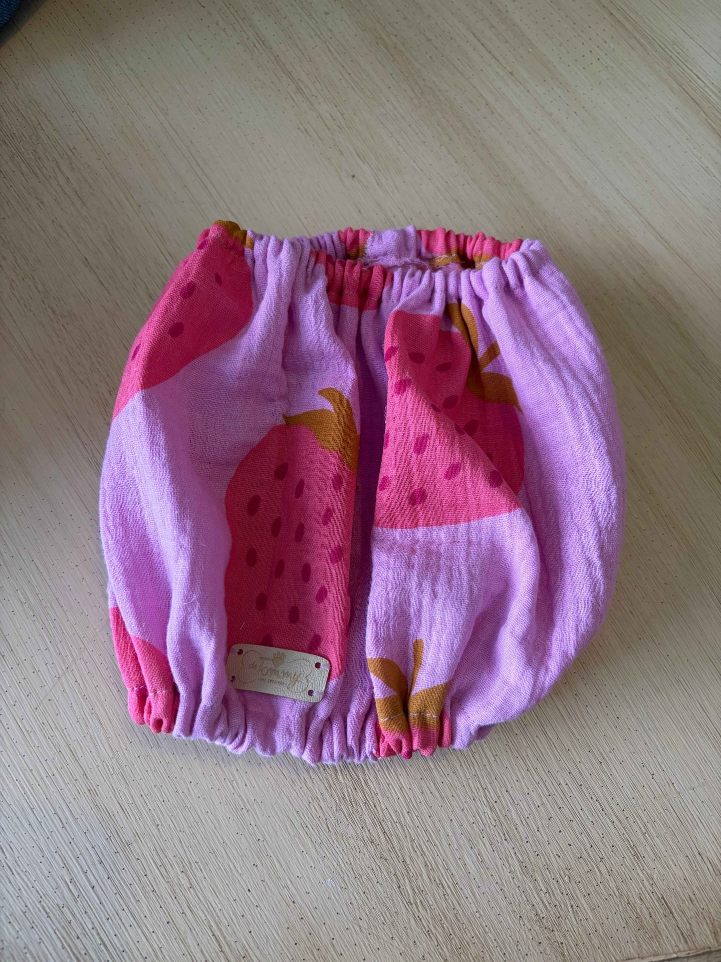 Paraorecchie Estivi in Mussolina 'Fragole'  - Da Tommy Pet Boutique