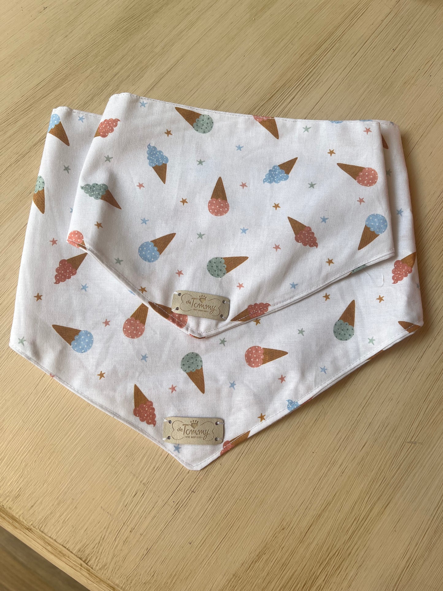 Bandana estiva in cotone "Gelatini"  - Da Tommy Pet Boutique