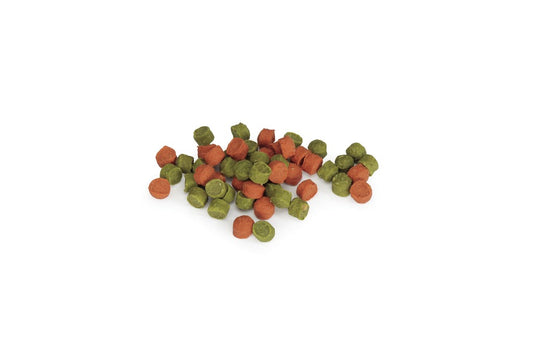 Snack a forma di goccia, piccoli e colorati, ideali come premio giornaliero per cani adulti. Confezione da 140 g